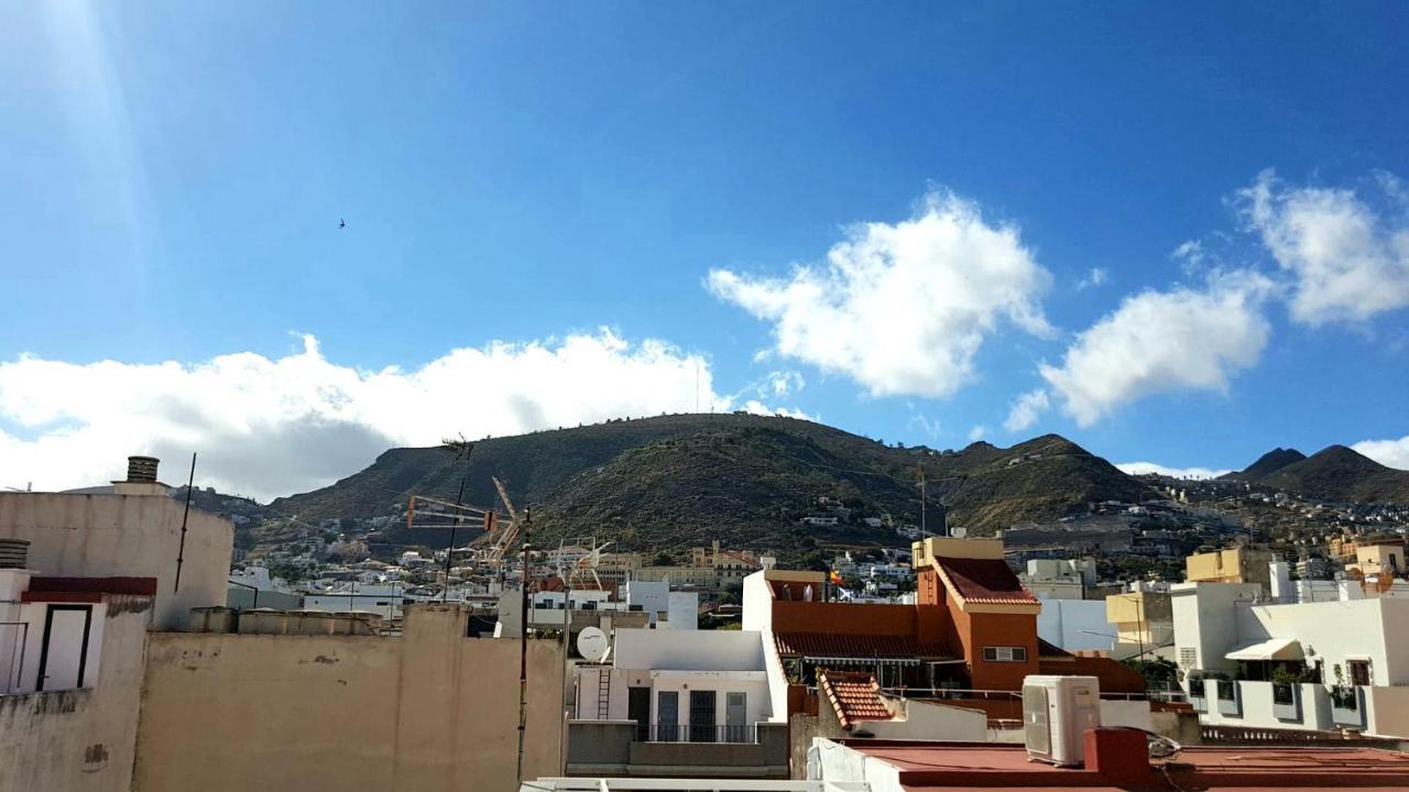 Atico En El Corazon De Santa Cruz/ Cozy Penthouse Apartment Екстериор снимка